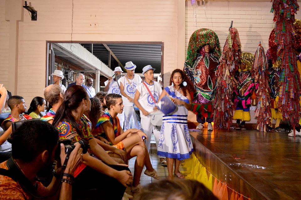 Nações de Maracatu, orquestra e passistas de frevo homenageiam Naná