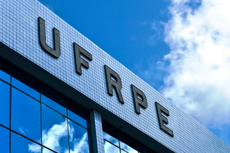 imagem da fachada do prédio central da UFRPE